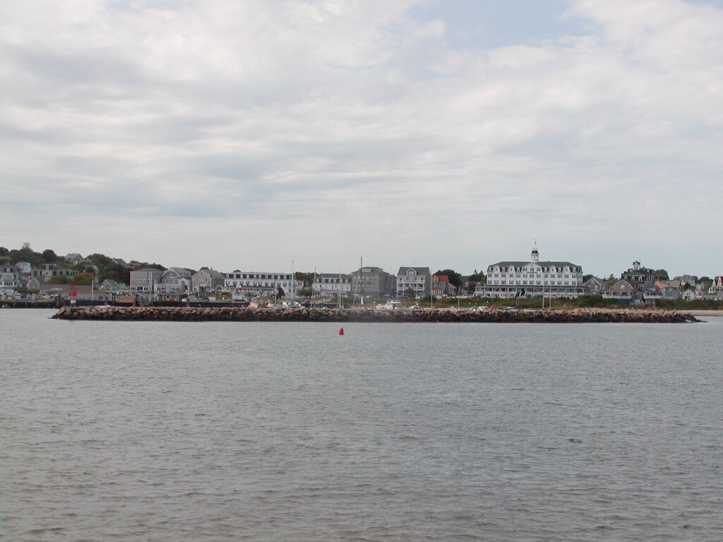 No description provided for: /2003/07-09/0825-big-sail/photo10.html