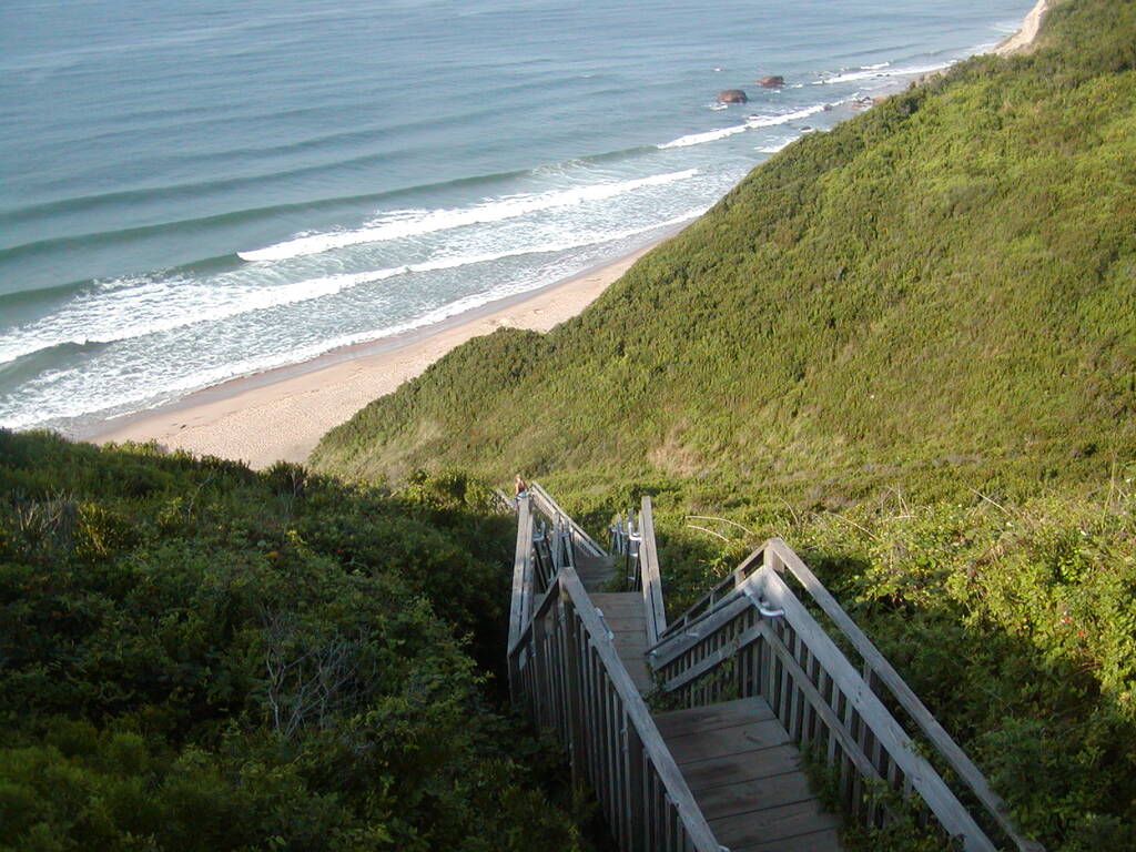 No description provided for: /2003/07-09/0826-big-sail/_1/photo06.html