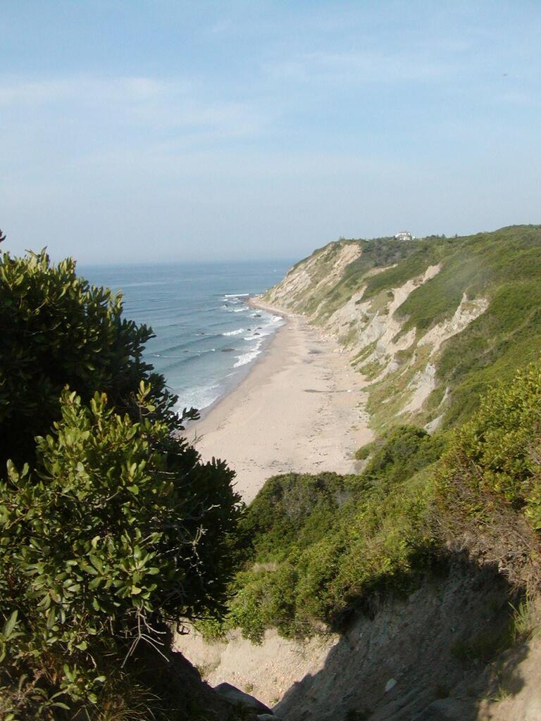 No description provided for: /2003/07-09/0826-big-sail/_1/photo14.html