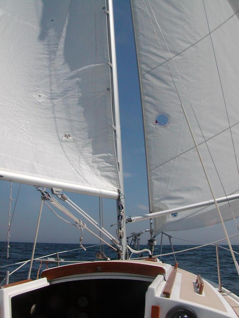 No description provided for: /2003/07-09/0827-big-sail/photo04.html