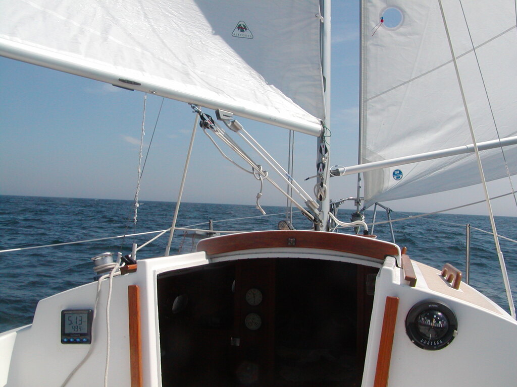 No description provided for: /2003/07-09/0827-big-sail/photo07.html