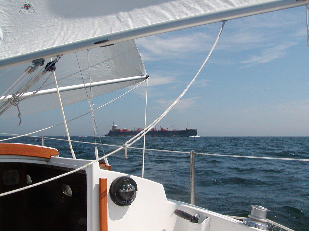 No description provided for: /2003/07-09/0827-big-sail/photo11.html