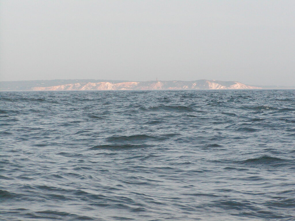 No description provided for: /2003/07-09/0827-big-sail/photo13.html