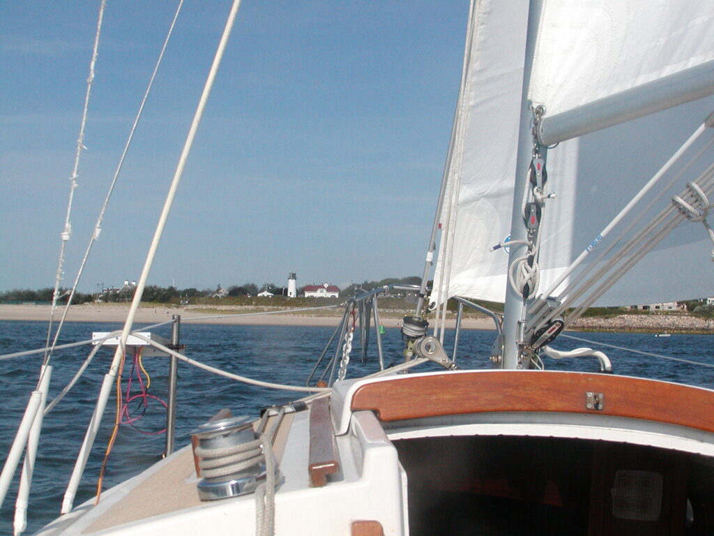 No description provided for: /2003/07-09/0829-big-sail/photo03.html