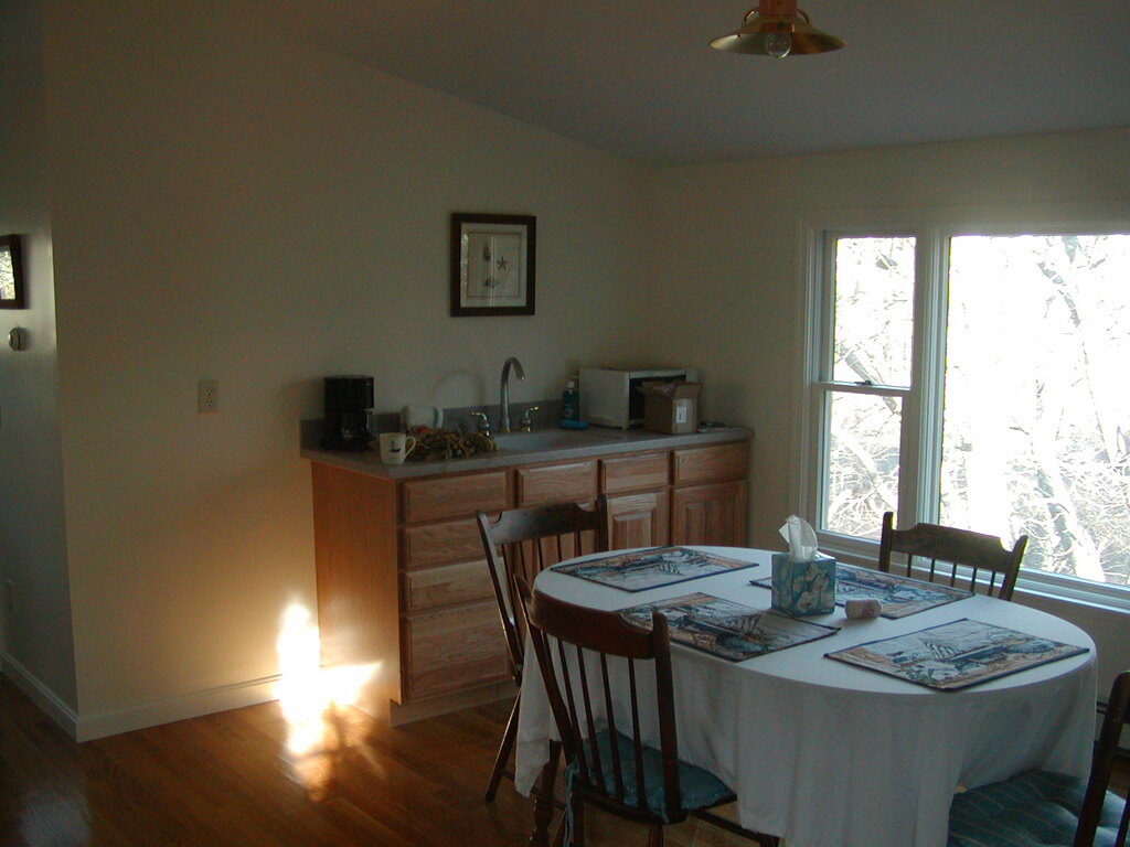 No description provided for: /2003/10-12/1202-cape-house/photo01.html