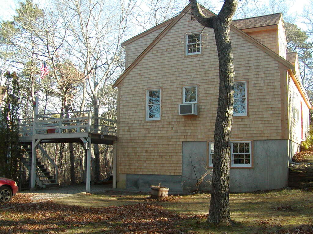 No description provided for: /2003/10-12/1202-cape-house/photo07.html
