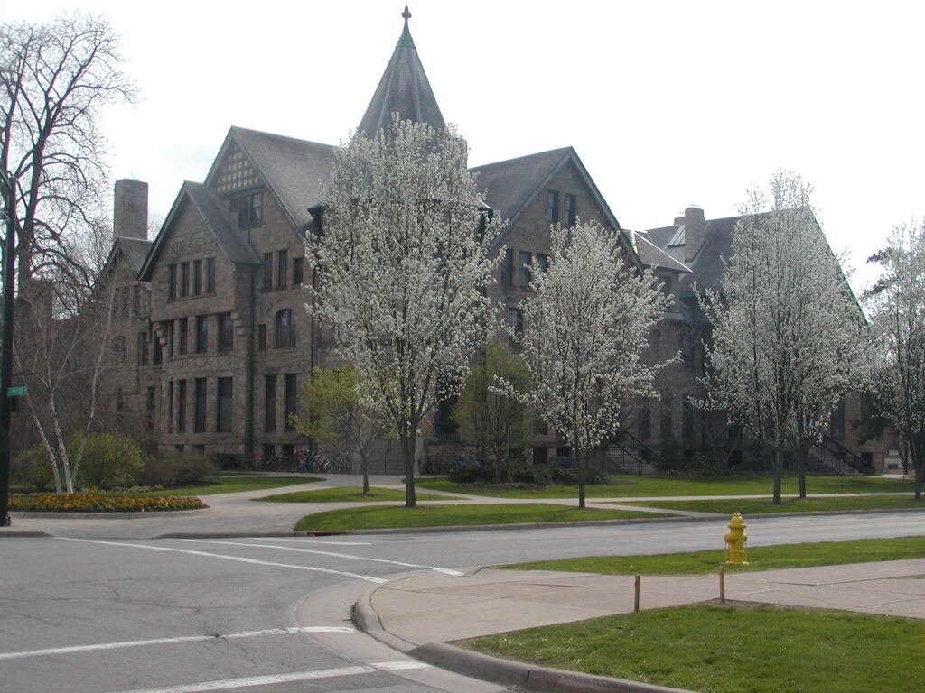 No description provided for: /2004/04-06/0419-oberlin/photo15.html