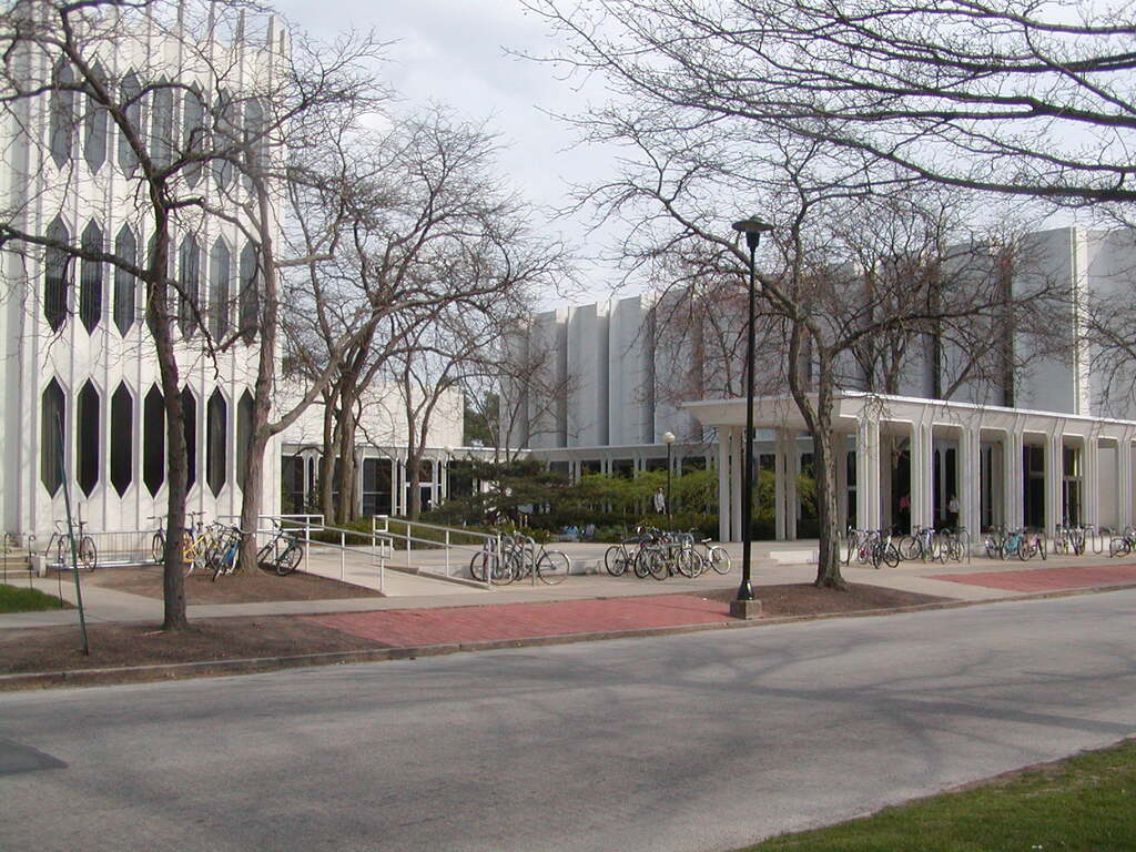 No description provided for: /2004/04-06/0419-oberlin/photo16.html