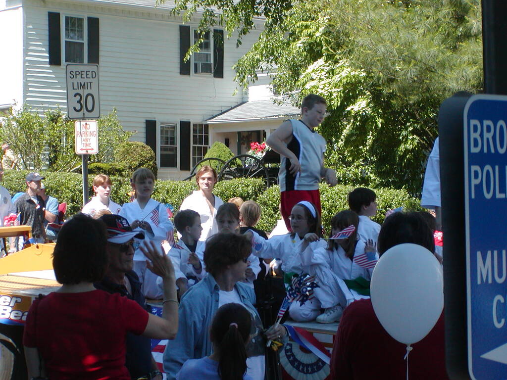 No description provided for: /2004/04-06/0530-memorial-day/photo14.html