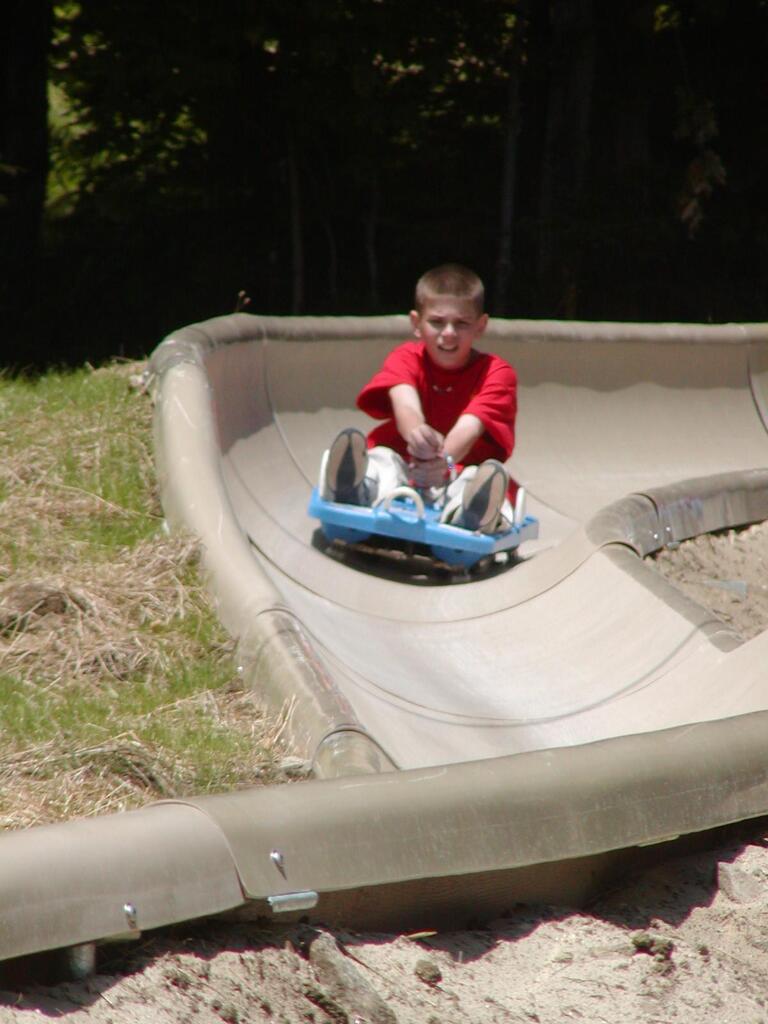 No description provided for: /2004/04-06/0629-bsa-vt/_1/photo07.html