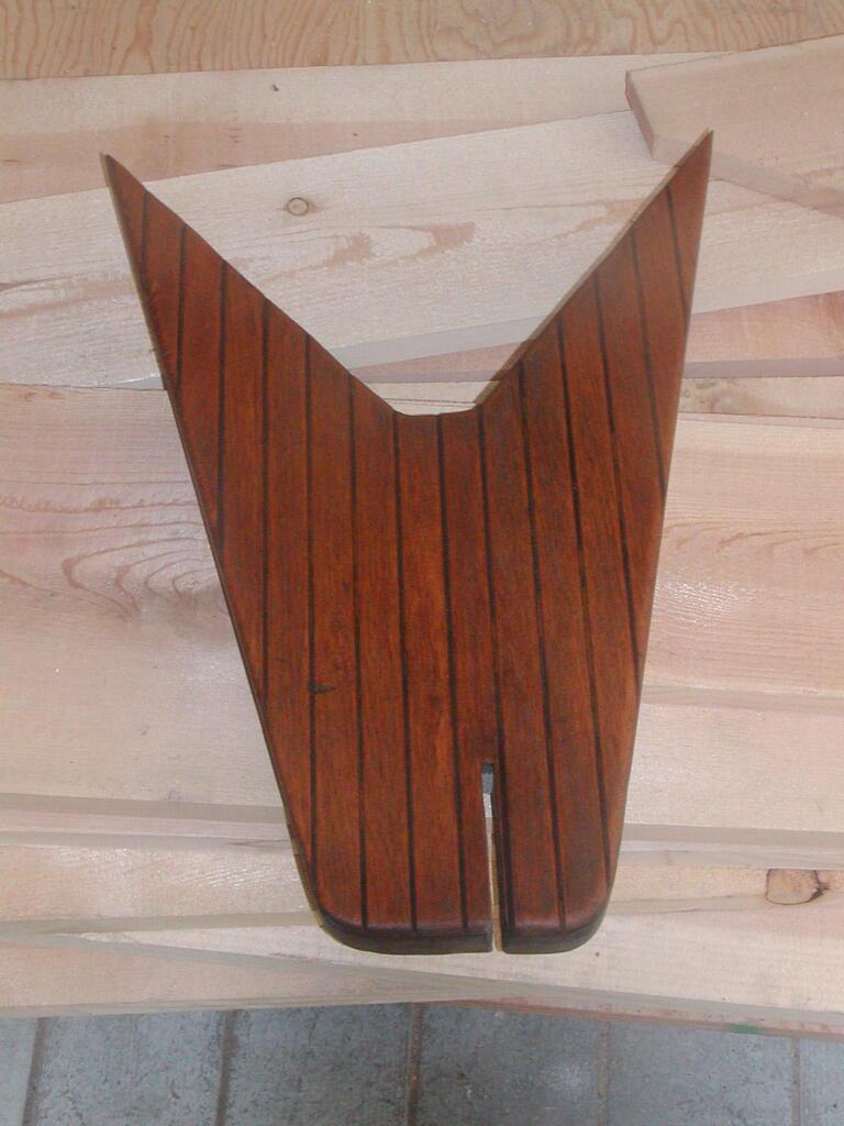 No description provided for: /2004/07-09/0802-teak-refinish/photo01.html