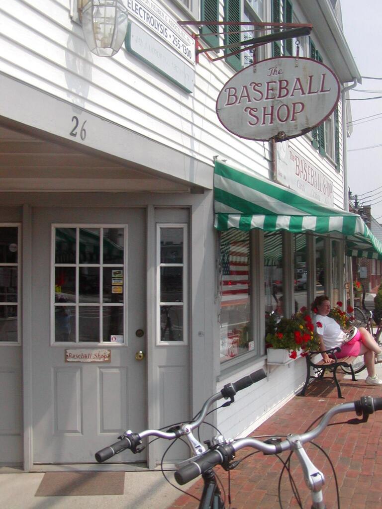 No description provided for: /2004/07-09/0811-cape-random/photo05.html