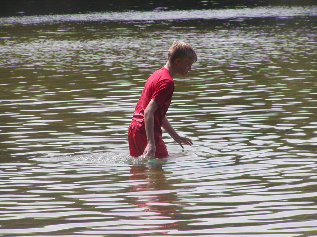 No description provided for: /2004/07-09/0812-daniel+ian/photo03.html