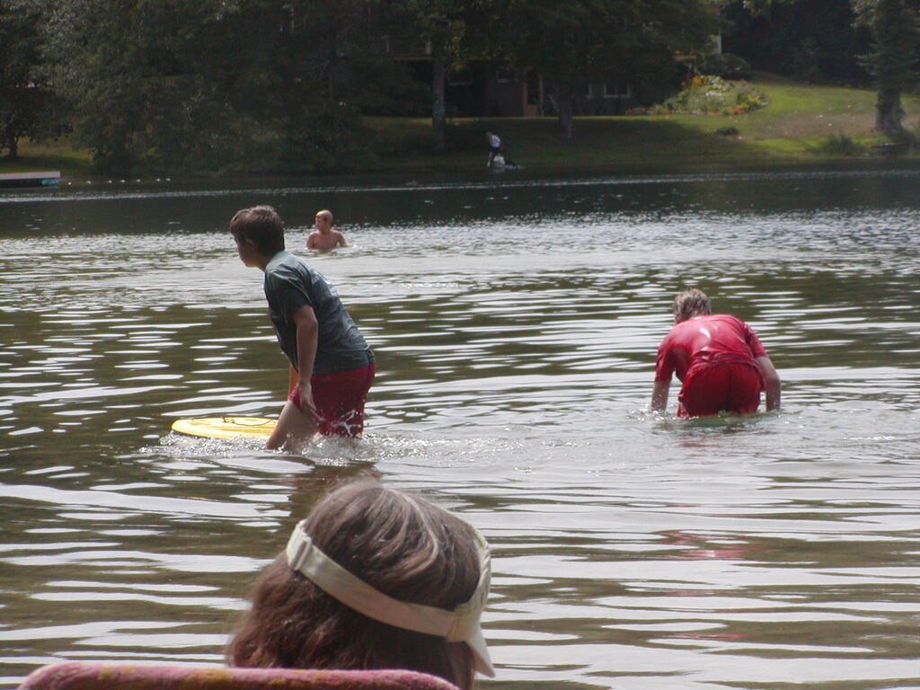 No description provided for: /2004/07-09/0812-daniel+ian/photo17.html