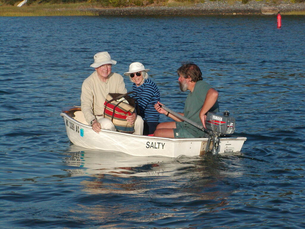 No description provided for: /2004/07-09/0922-bob+betty-seals+terns/_2/photo24.html