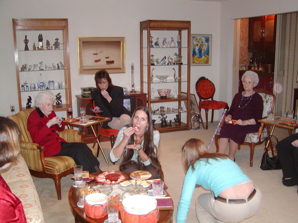 No description provided for: /2004/10-12/1125-julias/photo03.html