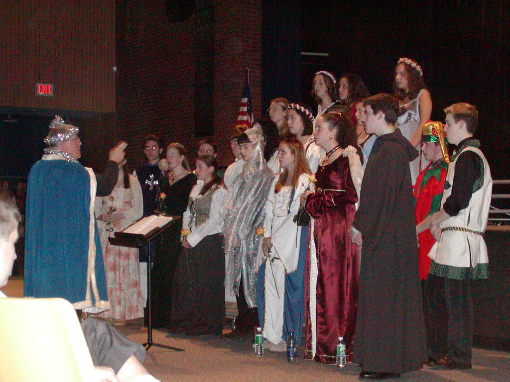 No description provided for: /2004/10-12/1216-chorus/photo03.html