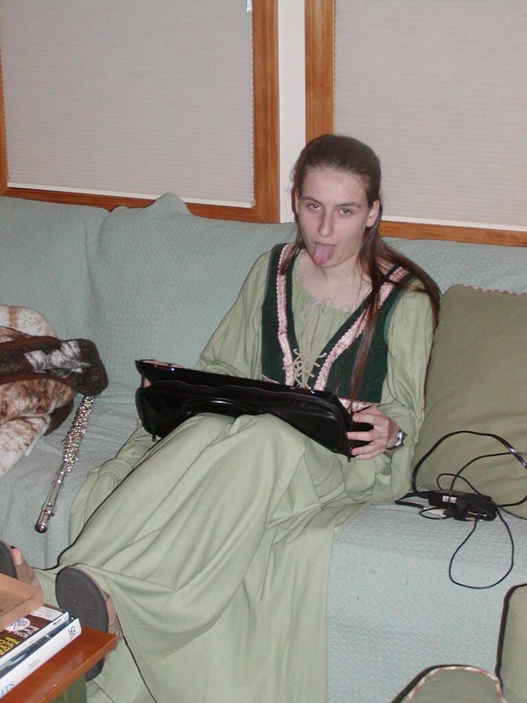 No description provided for: /2004/10-12/1216-pre-chorus/photo03.html