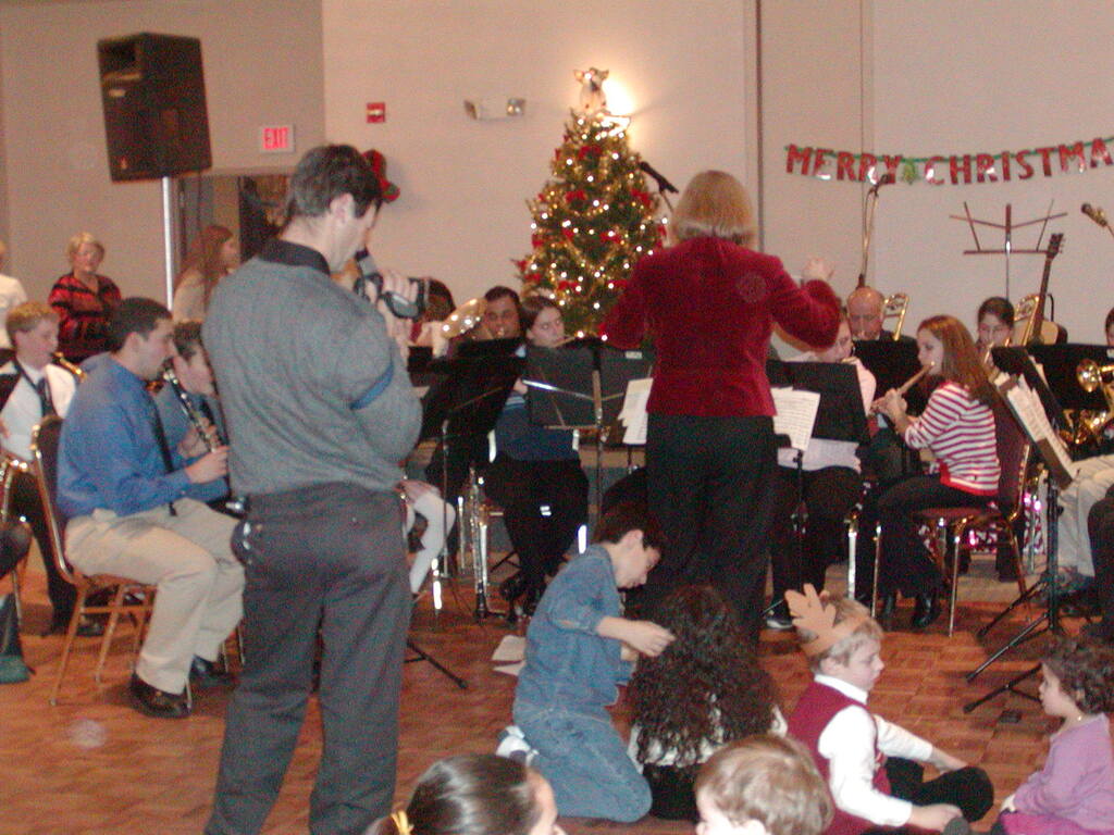 No description provided for: /2004/10-12/1219-portugese-club/photo08.html