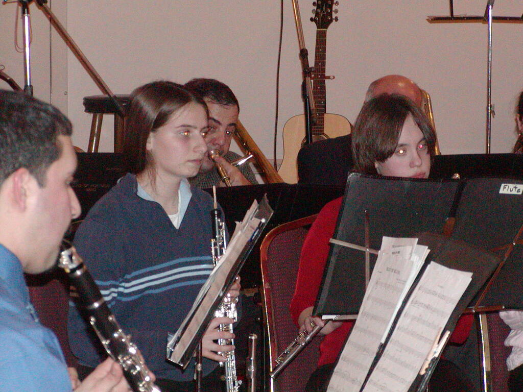 No description provided for: /2004/10-12/1219-portugese-club/photo15.html