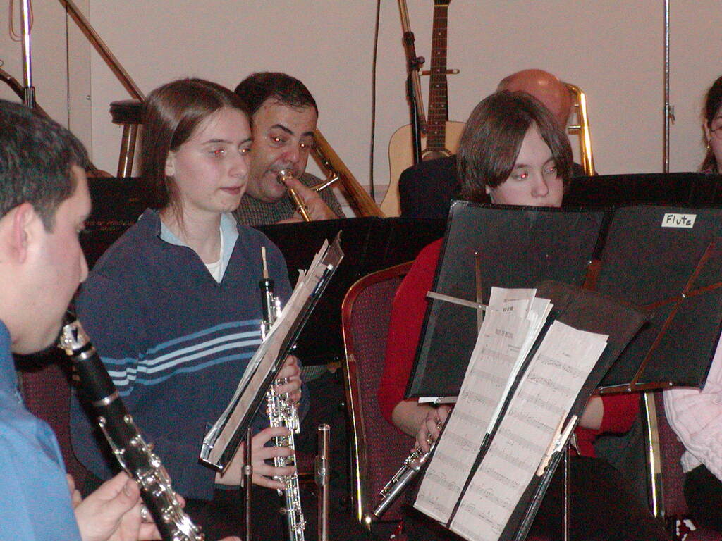 No description provided for: /2004/10-12/1219-portugese-club/photo17.html