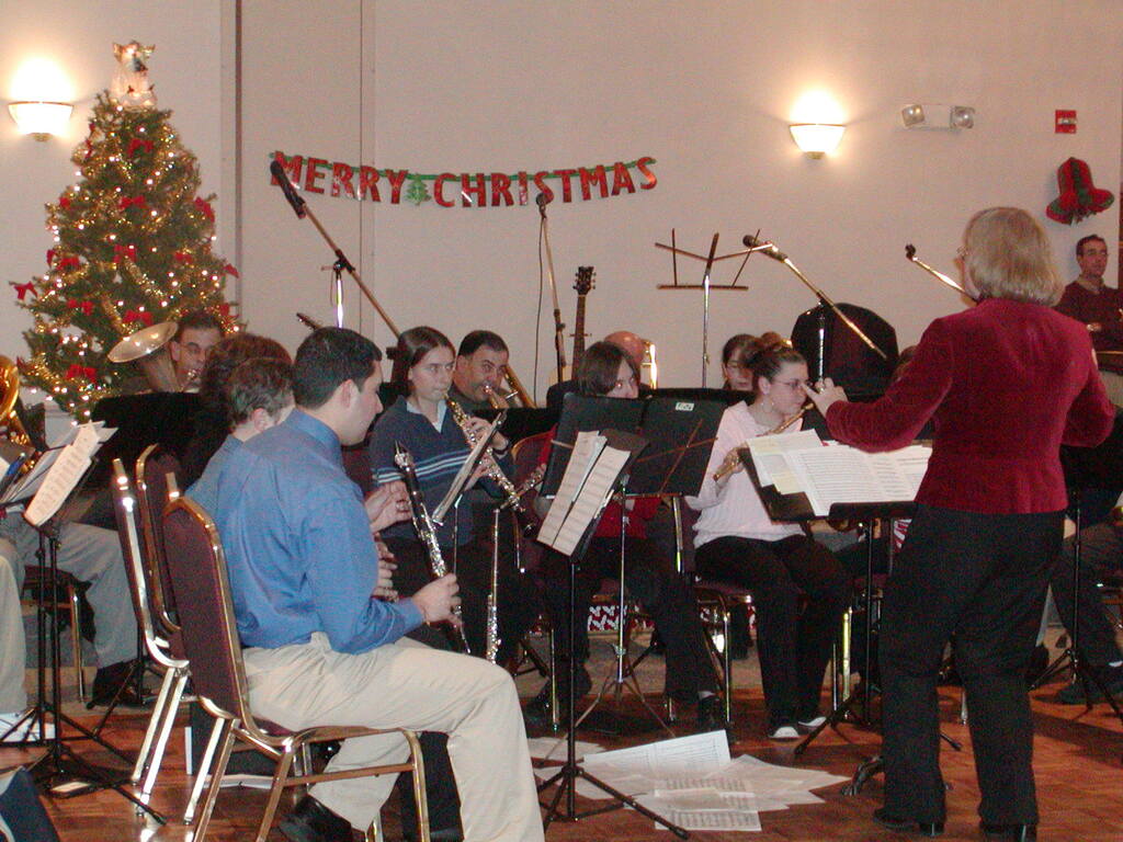 No description provided for: /2004/10-12/1219-portugese-club/photo19.html