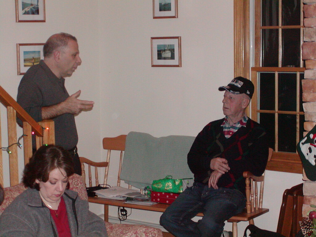 No description provided for: /2004/10-12/1225-xmas/photo03.html