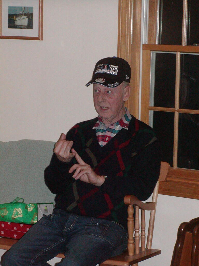 No description provided for: /2004/10-12/1225-xmas/photo05.html