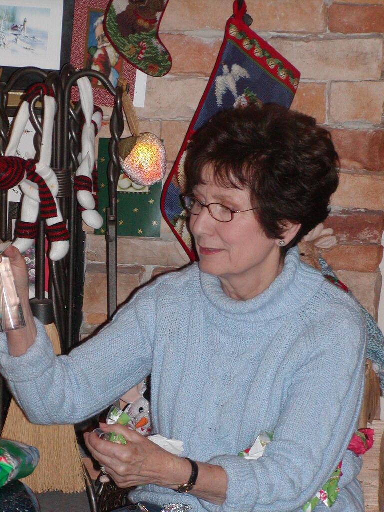 No description provided for: /2004/10-12/1225-xmas/photo06.html