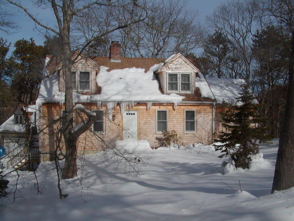 No description provided for: /2005/01-03/0202-snowed-in/photo04.html