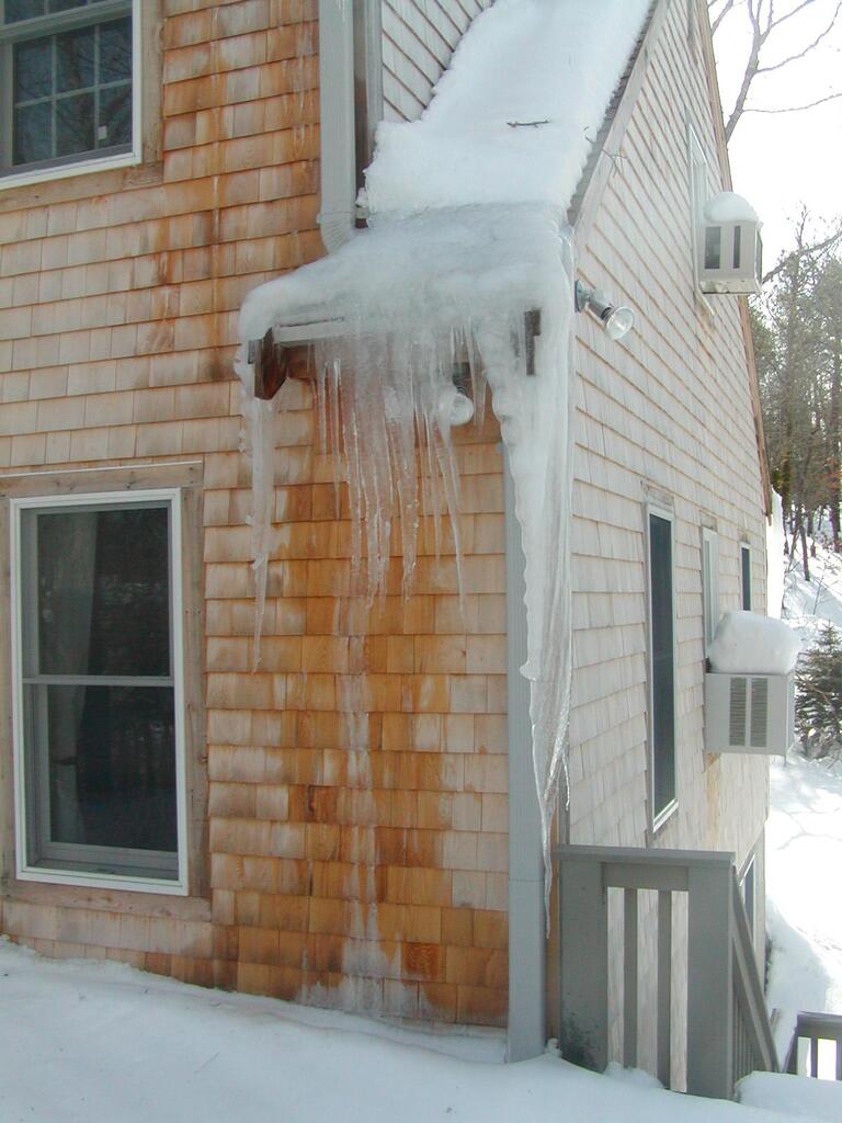 No description provided for: /2005/01-03/0202-snowed-in/photo09.html