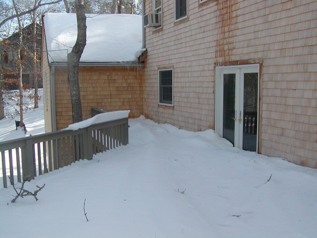 No description provided for: /2005/01-03/0202-snowed-in/photo10.html