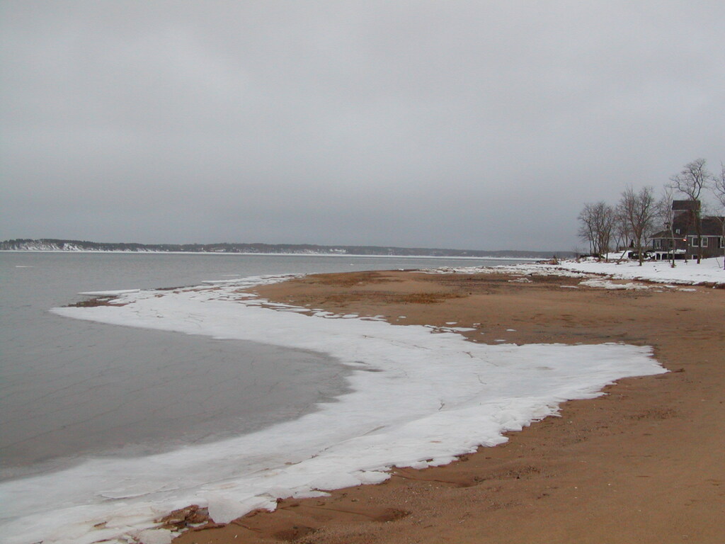 No description provided for: /2005/01-03/0203-quanset-pond/photo03.html