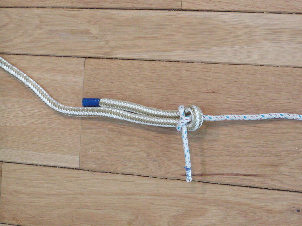 No description provided for: /2005/01-03/0221-knots/photo03.html