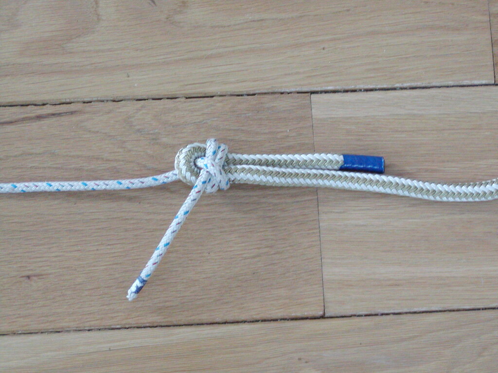 No description provided for: /2005/01-03/0221-knots/photo04.html