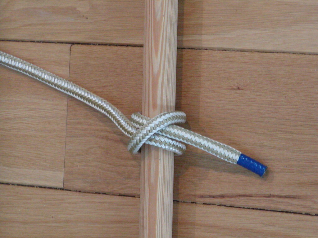 No description provided for: /2005/01-03/0221-knots/photo05.html