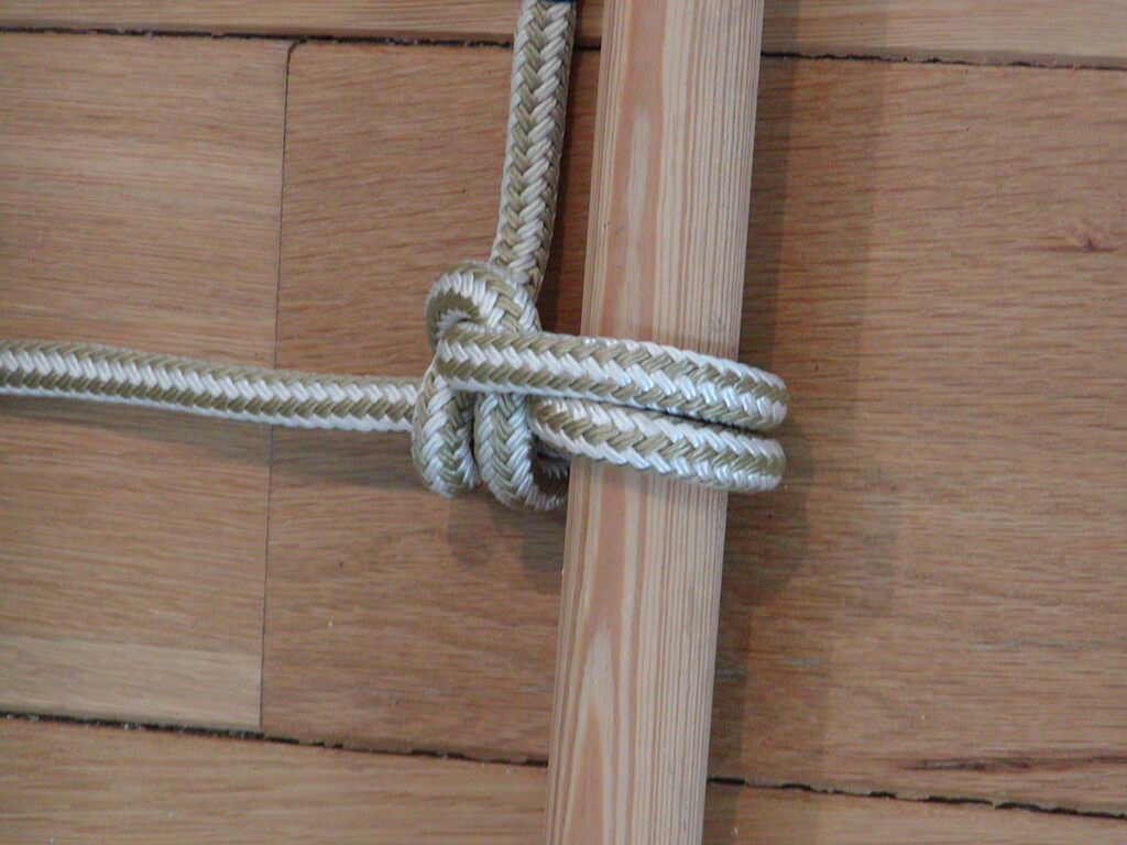 No description provided for: /2005/01-03/0221-knots/photo07.html