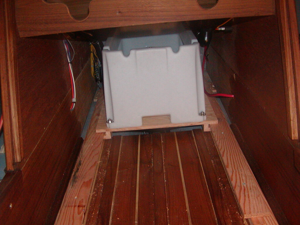 No description provided for: /2005/01-03/0312-battery-box/photo05.html