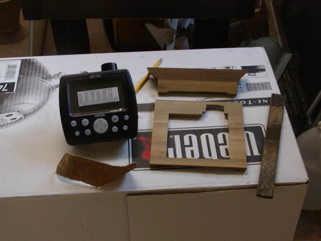 No description provided for: /2005/01-03/0313-teak-instr-mount/photo04.html