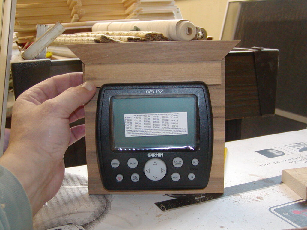 No description provided for: /2005/01-03/0313-teak-instr-mount/photo05.html