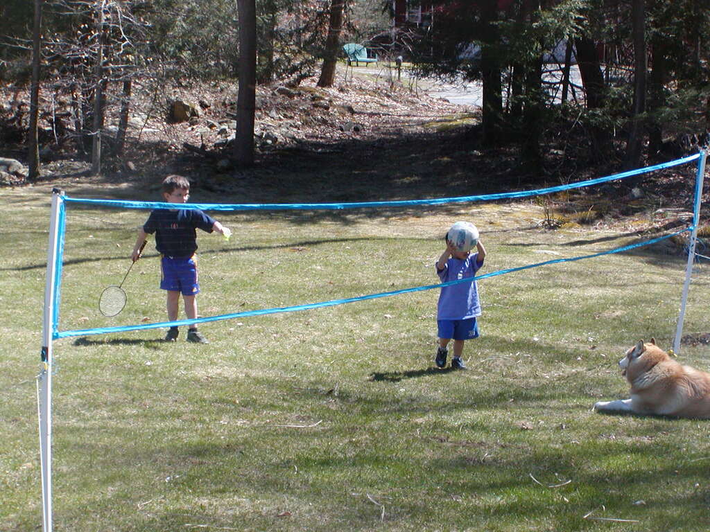 No description provided for: /2005/04-06/0410-cindy+kids/_1/photo06.html