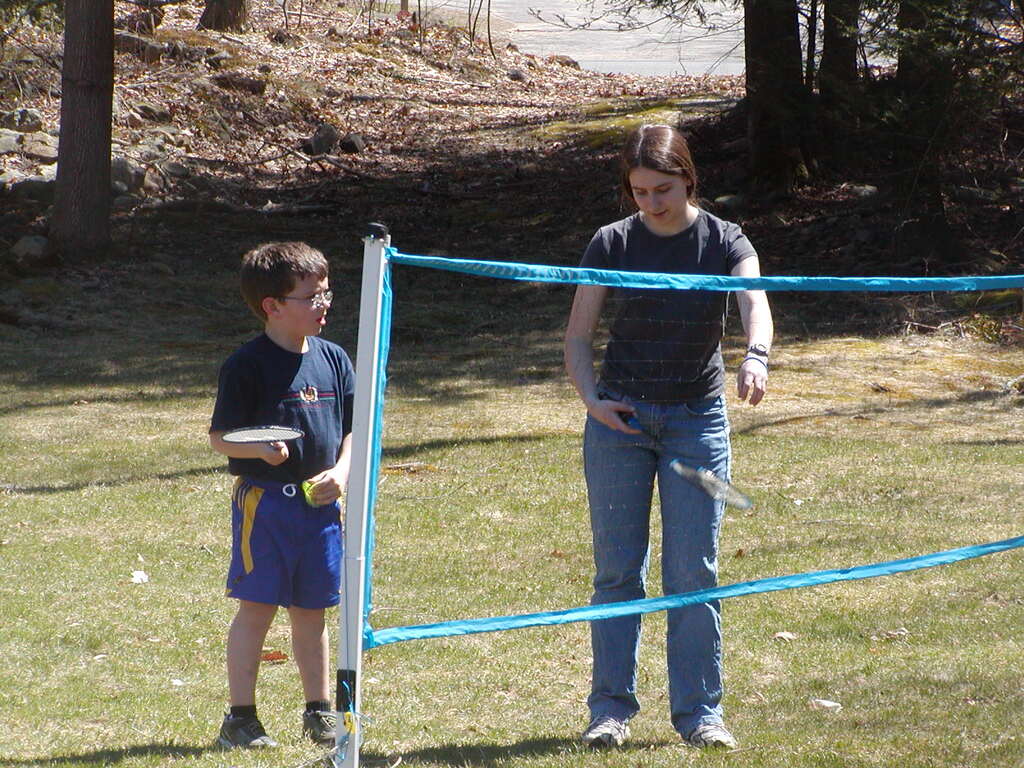 No description provided for: /2005/04-06/0410-cindy+kids/_1/photo18.html