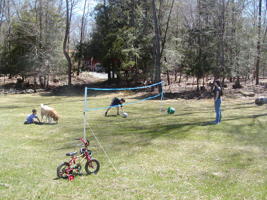 No description provided for: /2005/04-06/0410-cindy+kids/_2/photo21.html