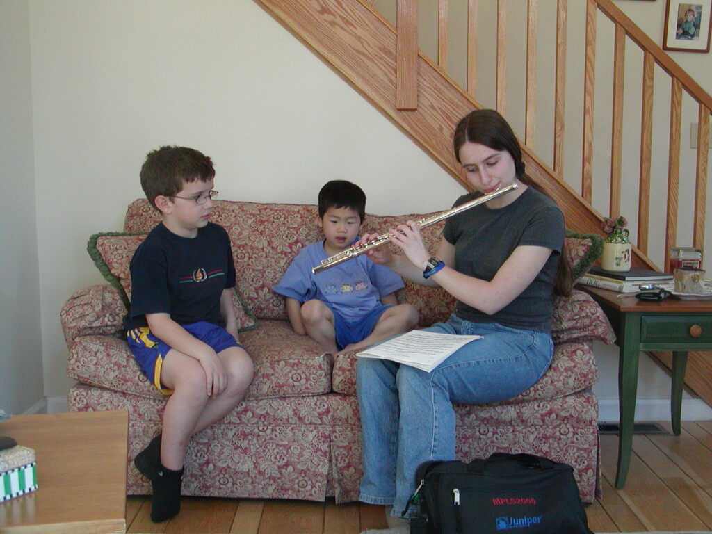 No description provided for: /2005/04-06/0410-cindy+kids/_2/photo31.html