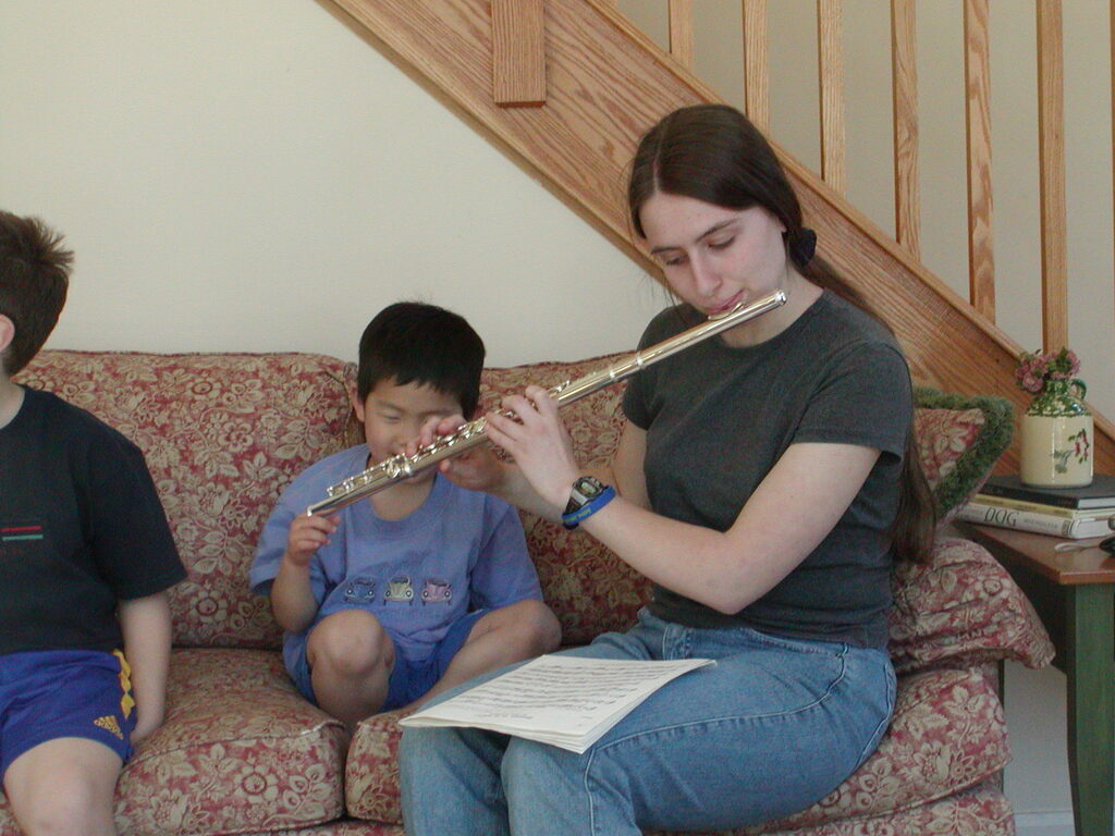 No description provided for: /2005/04-06/0410-cindy+kids/_2/photo32.html