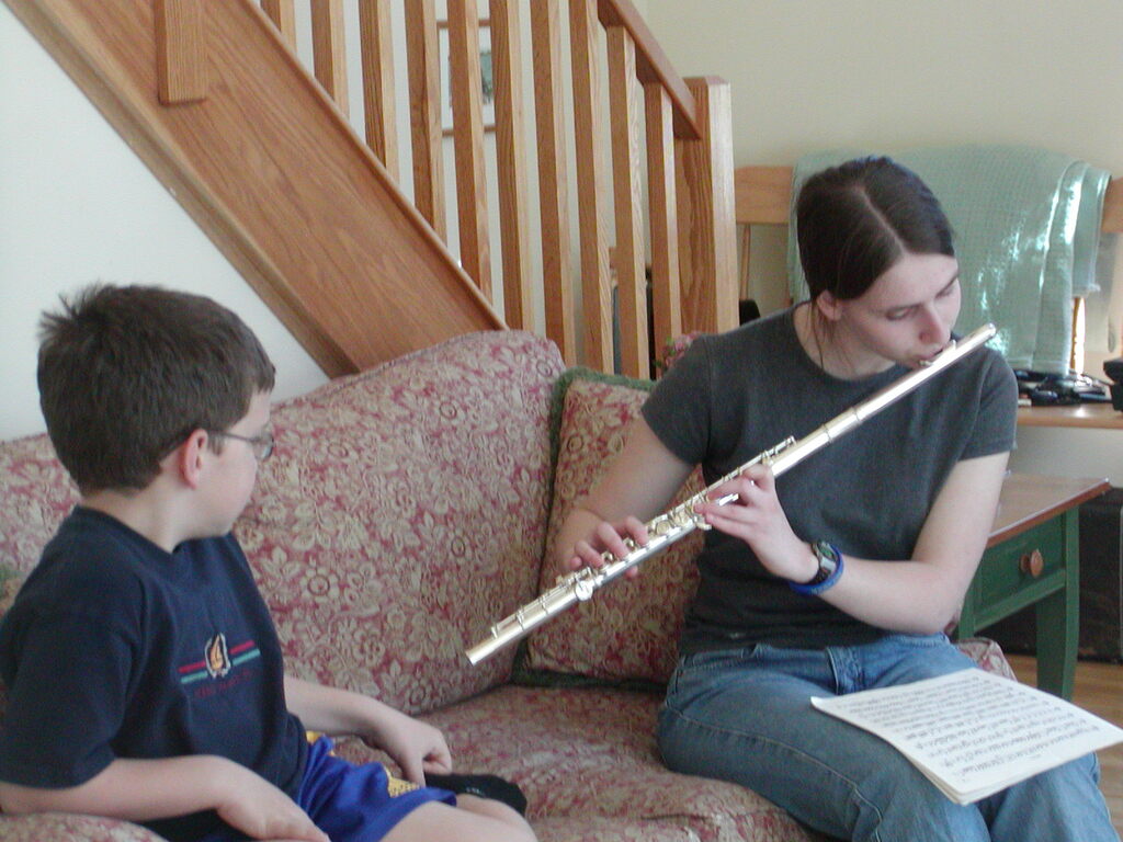 No description provided for: /2005/04-06/0410-cindy+kids/_2/photo37.html