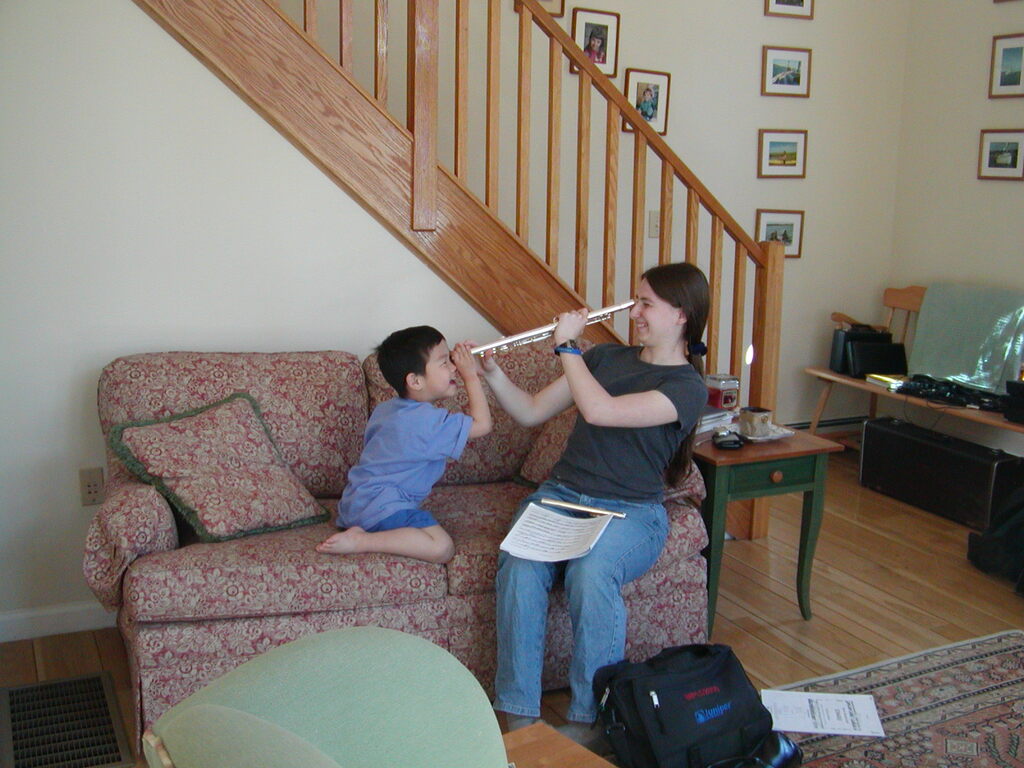 No description provided for: /2005/04-06/0410-cindy+kids/_2/photo39.html