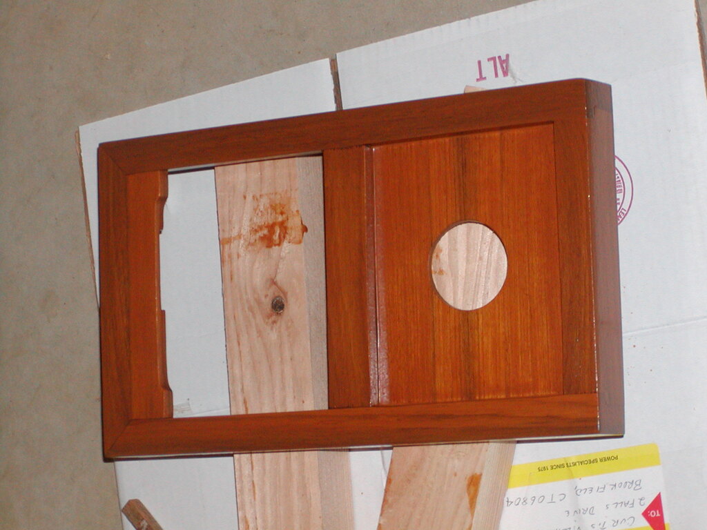 No description provided for: /2005/04-06/0617-boat-instruments/photo02.html