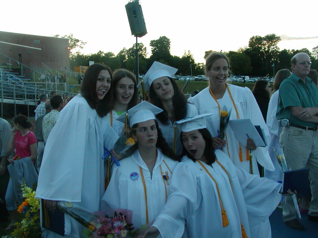 No description provided for: /2005/04-06/0618-bhs-grads/photo21.html