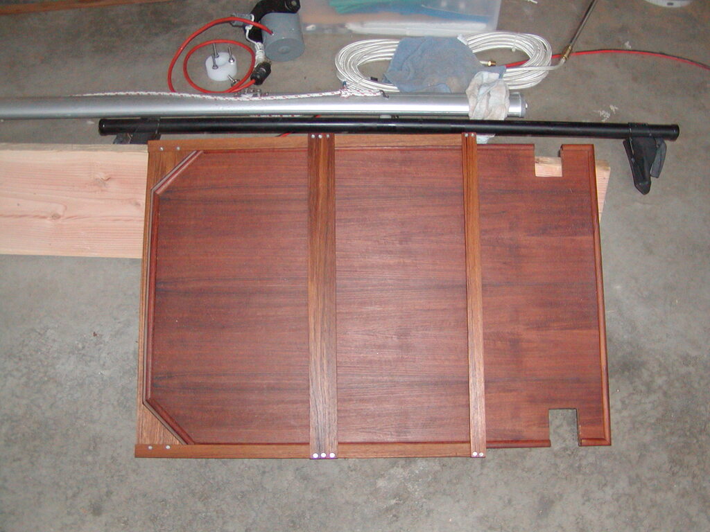 No description provided for: /2005/04-06/0620-cp23-table-storage/photo02.html